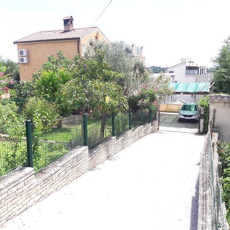 Vacation Home Licinius Liznjan Exterior photo