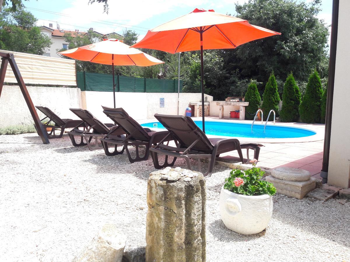Vacation Home Licinius Liznjan Exterior photo